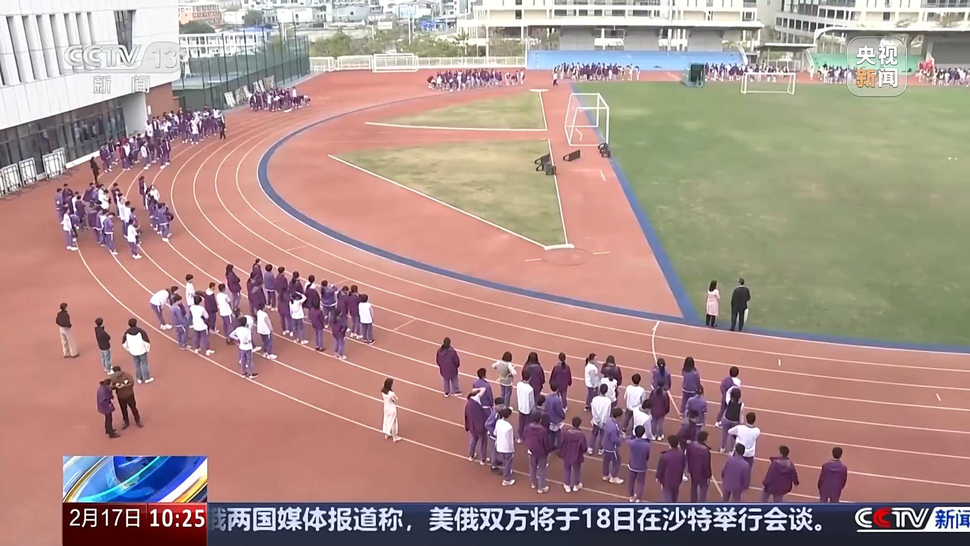 不仅是他在